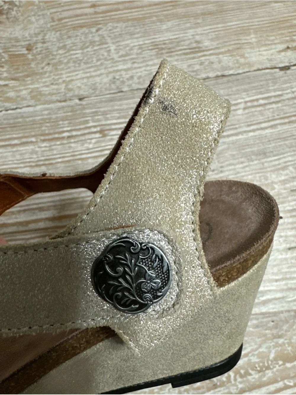 Taos Carousel 2 Comfort Leather Sandals Womens 37 Silver Metallic Wedge